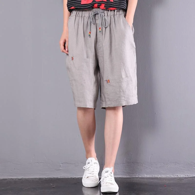 gray embroidery slim hot pants casual loose short